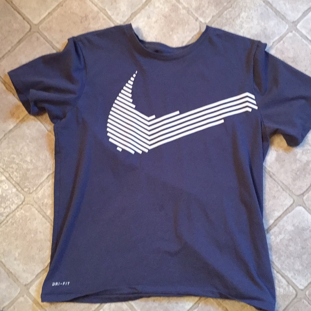 Nike dri fit t shirt